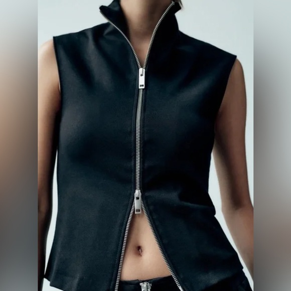 Zara ZARA FITTED TOP WITH ZIPPER. Black. Size XS. New with Tags. - Picture 2 of 7